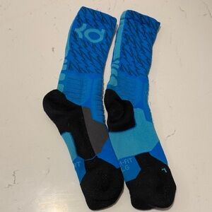 Nike KD (Kevin Durant) Hyper Elite or Elite Versatility basketball crew socks